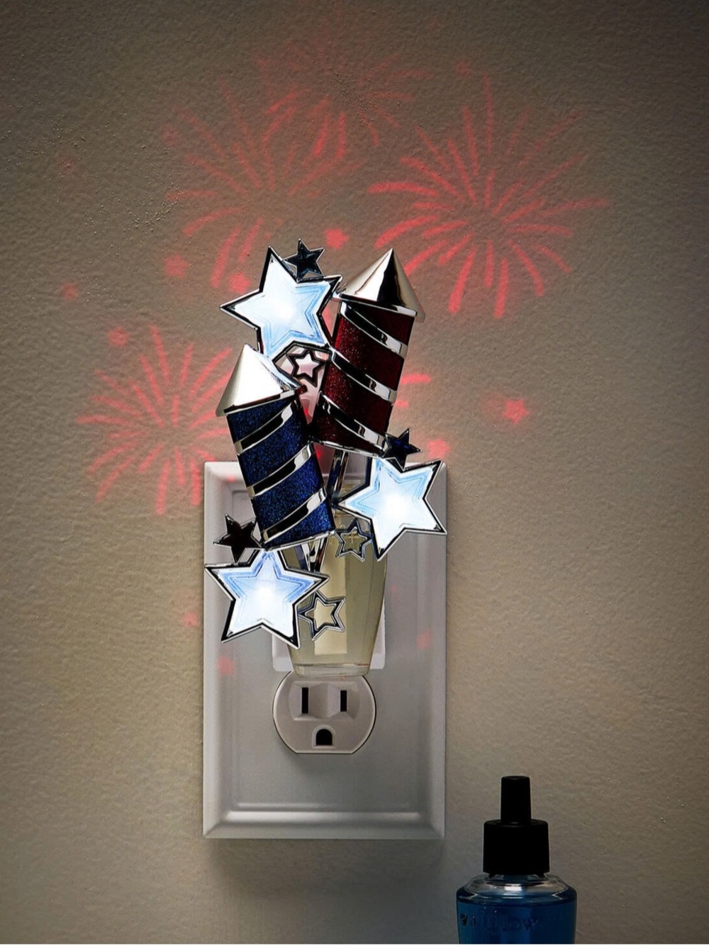 NEW bath and body works Fireworks Nightlight Projector wallflower plug